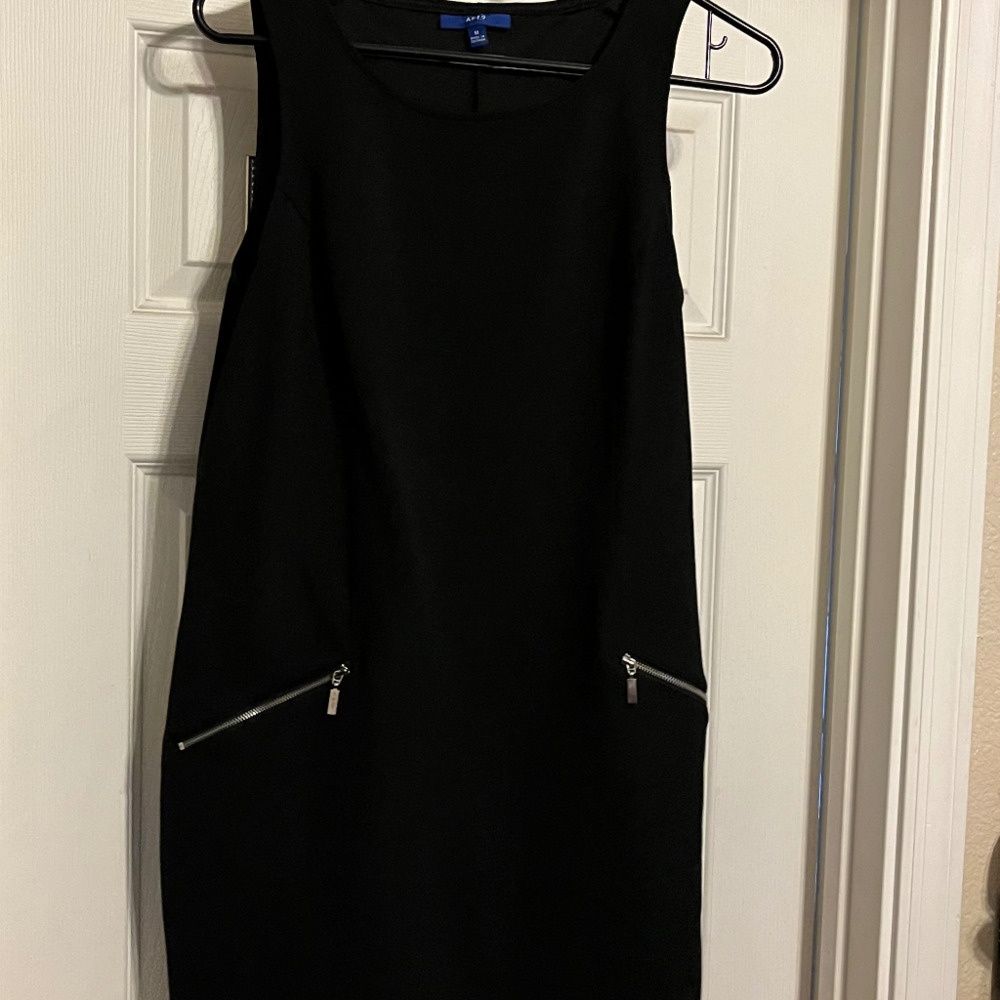 Apt 9 black fitted dress with functioning silver side zippers
